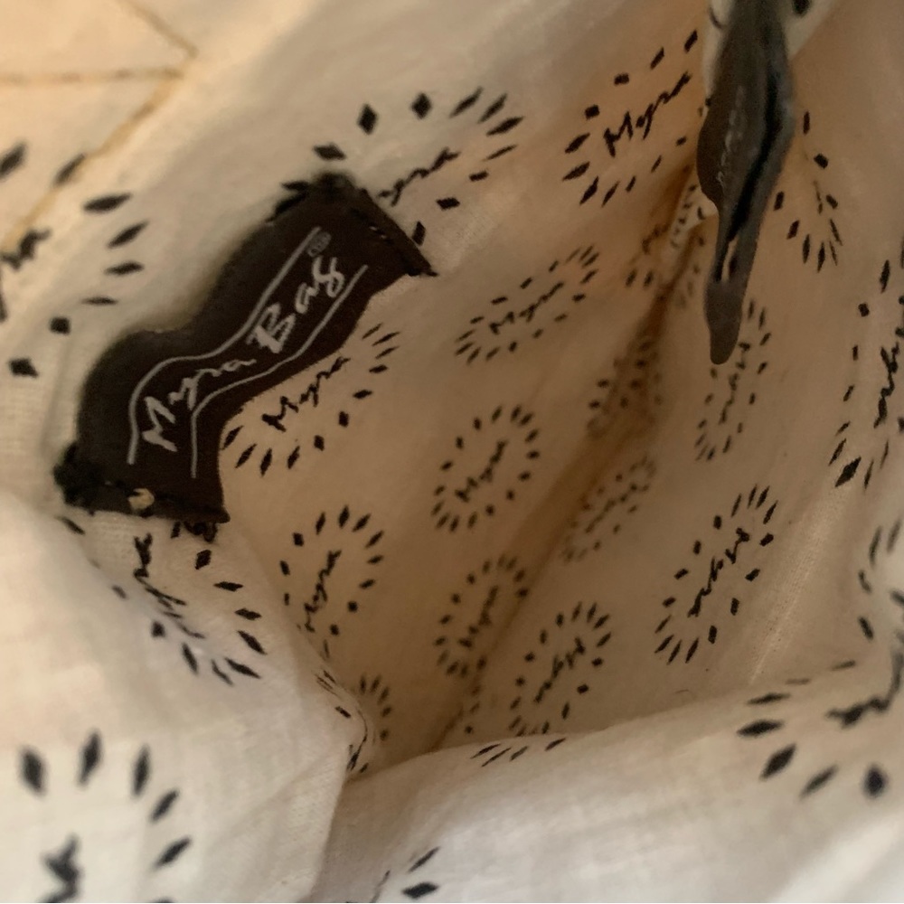 Myra Bag “nobody gets hurt” Wine Bag - Picture 7 of 12
